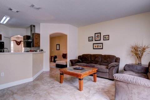 Touwnhouse à vendre à Doral, Floride: 4 chambres, 214.23 m2 № 1033299 - photo 14