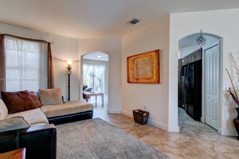 Townhouse in Doral, Florida 4 bedrooms, 214.23 sq.m. № 1033299 - photo 3