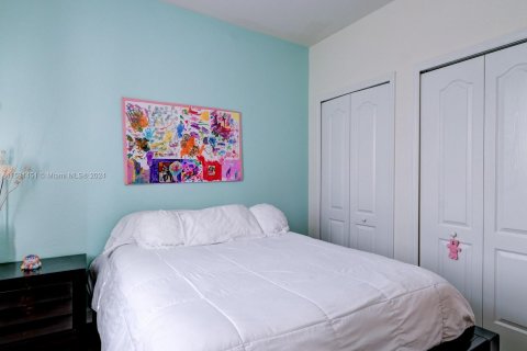 Adosado en venta en Doral, Florida, 4 dormitorios, 214.23 m2 № 1033299 - foto 27