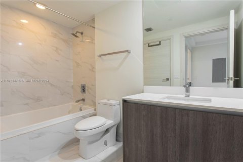 Condo in Miami, Florida, 3 bedrooms  № 1396772 - photo 9