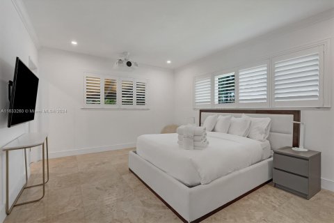 House in Fort Lauderdale, Florida 4 bedrooms, 278.52 sq.m. № 1293532 - photo 18