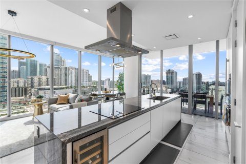 Condominio en venta en Miami, Florida, 2 dormitorios, 88.72 m2 № 1418785 - foto 2