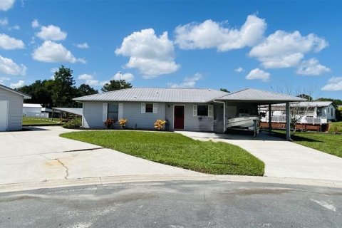 House in Kenansville, Florida 2 bedrooms, 99.96 sq.m. № 1342586 - photo 1