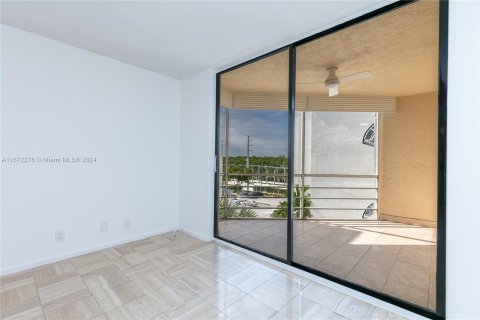 Copropriété à vendre à North Miami Beach, Floride: 1 chambre, 83.05 m2 № 1394706 - photo 12