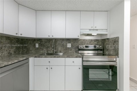 Condominio en venta en North Miami Beach, Florida, 1 dormitorio, 83.05 m2 № 1394706 - foto 28