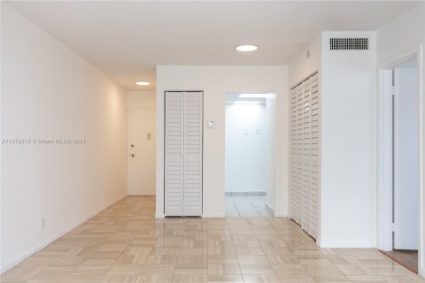 Copropriété à vendre à North Miami Beach, Floride: 1 chambre, 83.05 m2 № 1394706 - photo 5