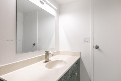 Copropriété à vendre à North Miami Beach, Floride: 1 chambre, 83.05 m2 № 1394706 - photo 21