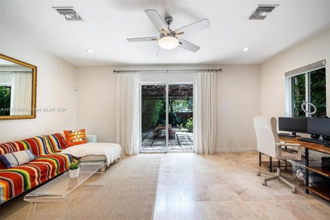 Copropriété à vendre à Miami, Floride: 3 chambres, 238.39 m2 № 1394730 - photo 9