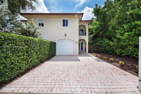 Copropriété à vendre à Miami, Floride: 3 chambres, 238.39 m2 № 1394730 - photo 1