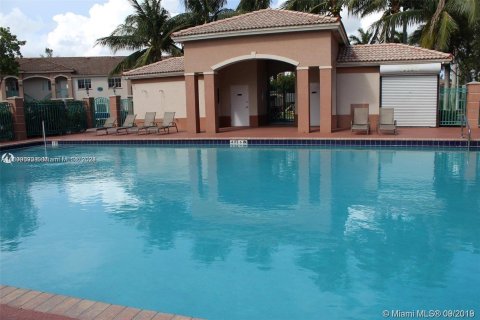 Condo in Homestead, Florida, 2 bedrooms  № 1385984 - photo 15