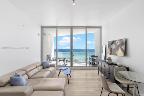 Condo in Sunny Isles Beach, Florida, 1 bedroom  № 1385983 - photo 3