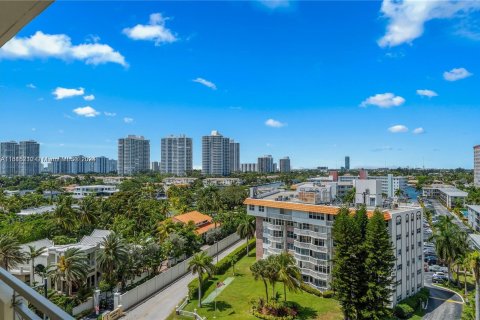 Copropriété à vendre à Hallandale Beach, Floride: 1 chambre, 68.84 m2 № 1291302 - photo 5