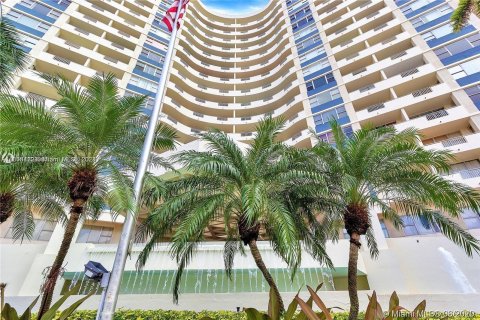 Copropriété à vendre à Hallandale Beach, Floride: 1 chambre, 68.84 m2 № 1291302 - photo 30