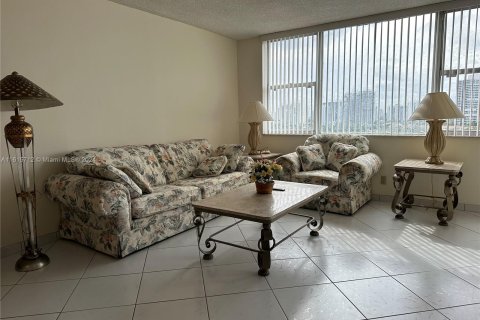 Condominio en venta en Hallandale Beach, Florida, 1 dormitorio, 68.84 m2 № 1291302 - foto 9