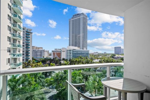 Condominio en venta en Hollywood, Florida, 1 dormitorio, 75.44 m2 № 1291346 - foto 7