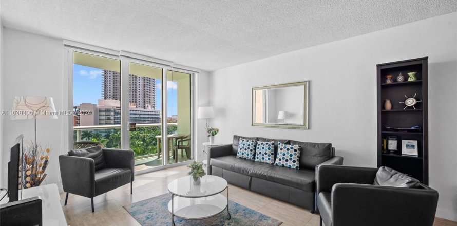 Condo in Hollywood, Florida, 1 bedroom  № 1291346