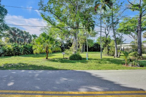 Land in Oakland Park, Florida № 1073505 - photo 12