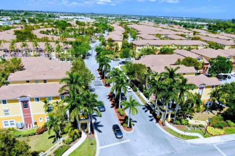 Adosado en venta en Royal Palm Beach, Florida, 4 dormitorios, 184.69 m2 № 1073621 - foto 23