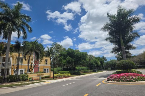 Townhouse in Royal Palm Beach, Florida 4 bedrooms, 184.69 sq.m. № 1073621 - photo 1