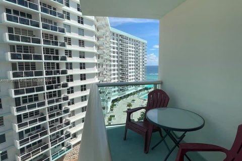 Condominio en venta en Hollywood, Florida, 2 dormitorios, 108.97 m2 № 1397066 - foto 20