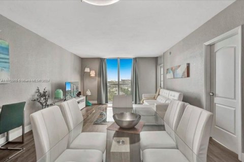 Condominio en venta en Hollywood, Florida, 2 dormitorios, 108.97 m2 № 1397066 - foto 3