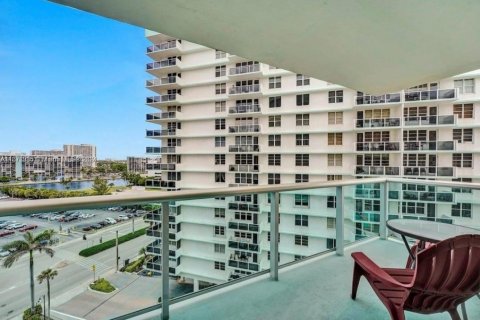 Condominio en venta en Hollywood, Florida, 2 dormitorios, 108.97 m2 № 1397066 - foto 17