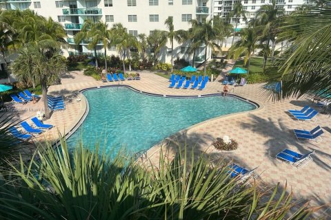 Condominio en venta en Hollywood, Florida, 2 dormitorios, 108.97 m2 № 1397066 - foto 27