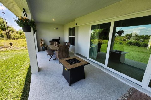 Casa en venta en Port Charlotte, Florida, 3 dormitorios, 150.69 m2 № 1068818 - foto 16