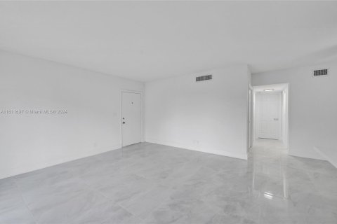 Copropriété à vendre à Coral Springs, Floride: 2 chambres, 92.9 m2 № 1233848 - photo 9