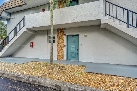 Condo in Coral Springs, Florida, 2 bedrooms  № 1233848 - photo 2