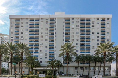 Copropriété à vendre à Miami Beach, Floride: 92.25 m2 № 1305344 - photo 21