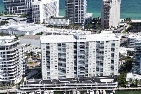 Condominio en venta en Miami Beach, Florida, 92.25 m2 № 1305344 - foto 22