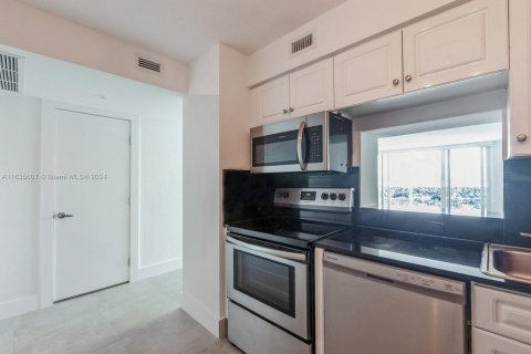 Copropriété à vendre à Miami Beach, Floride: 92.25 m2 № 1305344 - photo 10