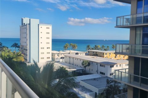 Condominio en venta en Hollywood, Florida, 2 dormitorios, 78.32 m2 № 1305430 - foto 9