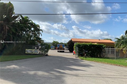 Propiedad comercial en venta en Dania Beach, Florida № 1395221 - foto 4