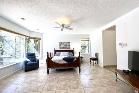 House in Wellington, Florida 3 bedrooms, 359.72 sq.m. № 1029509 - photo 2