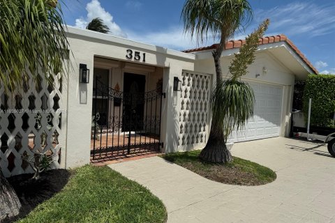 Casa en venta en Pompano Beach, Florida, 3 dormitorios, 181.44 m2 № 1281136 - foto 8