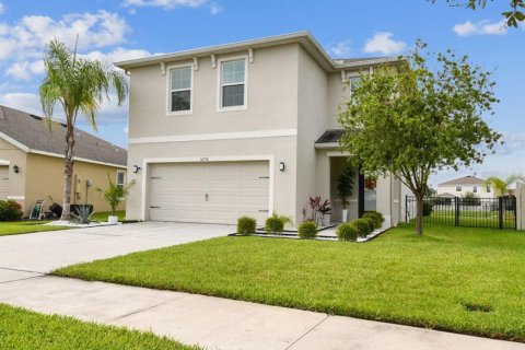 House in Wesley Chapel, Florida 4 bedrooms, 209.96 sq.m. № 1362125 - photo 4