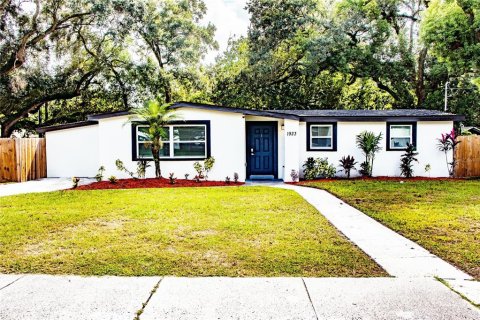 House in Tampa, Florida 3 bedrooms, 134.99 sq.m. № 1402395 - photo 1