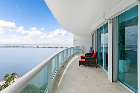 Condo in Miami, Florida, 3 bedrooms  № 1381891 - photo 6