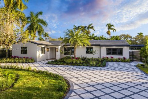 Villa ou maison à vendre à Hollywood, Floride: 4 chambres, 243.68 m2 № 1037381 - photo 1