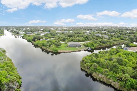 Terreno en venta en Port Charlotte, Florida № 1250727 - foto 1