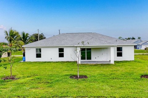 Villa ou maison à vendre à Cape Coral, Floride: 4 chambres, 164.16 m2 № 1384276 - photo 27