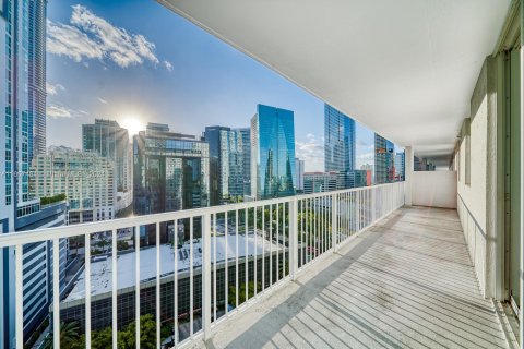 Condo in Miami, Florida, 2 bedrooms  № 1384277 - photo 13