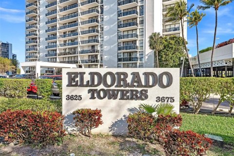 Condominio en venta en Aventura, Florida, 2 dormitorios, 106.19 m2 № 1401553 - foto 1