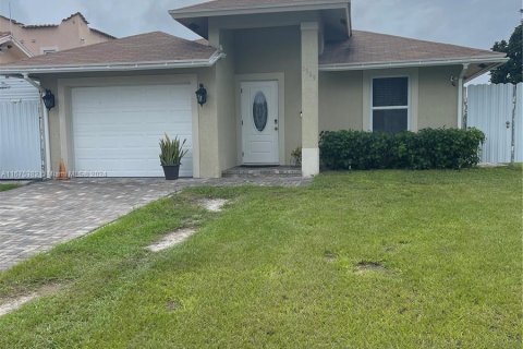 House in Palm Beach, Florida 3 bedrooms, 125.6 sq.m. № 1401554 - photo 3