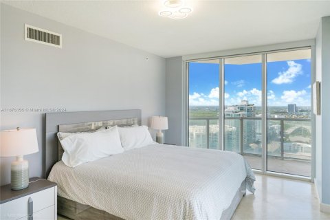 Condo in Sunny Isles Beach, Florida, 2 bedrooms  № 1400134 - photo 12