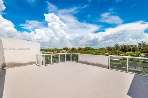 Immobilier commercial à vendre à Miami Beach, Floride: 2446.67 m2 № 1400031 - photo 21