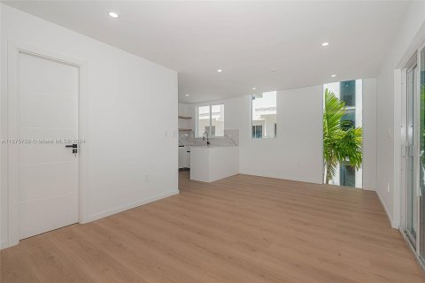 Immobilier commercial à vendre à Miami Beach, Floride: 2446.67 m2 № 1400031 - photo 13