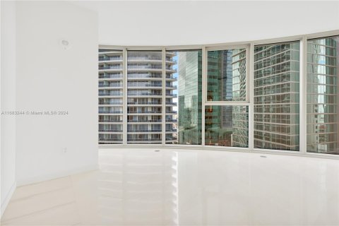 Condominio en venta en Miami, Florida, 3 dormitorios, 216.37 m2 № 1423961 - foto 27